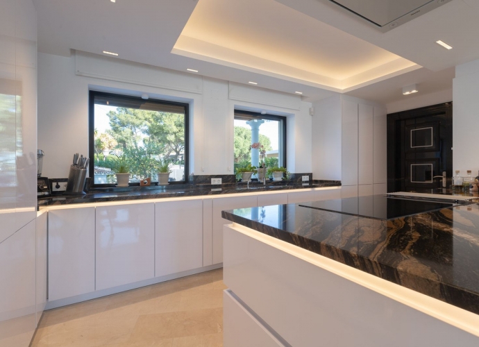 Villa Detached in Elviria - 4