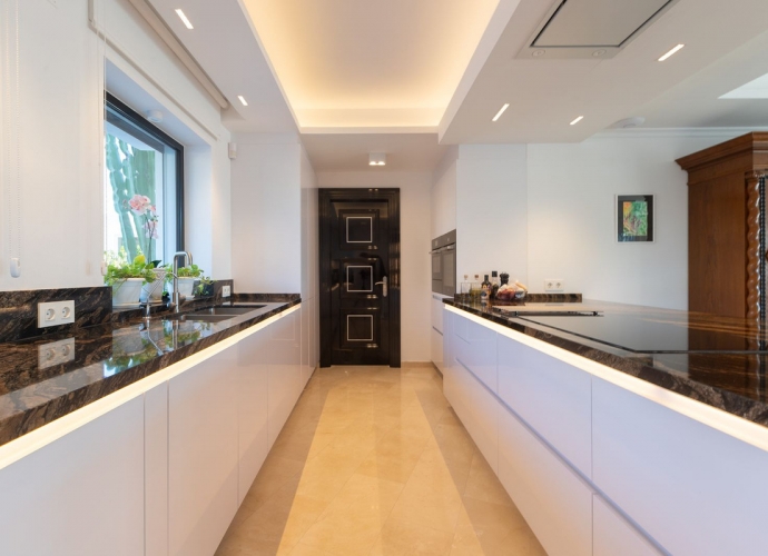 Villa Detached in Elviria - 5