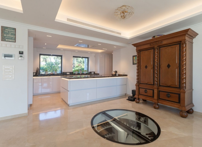 Villa Detached in Elviria - 6
