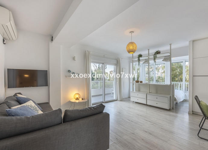 Studio Middle Floor in Marbella - 1