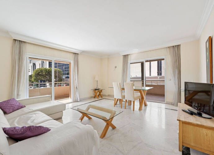 Appartement milieu d’Etage situé à Puerto Banús - 3