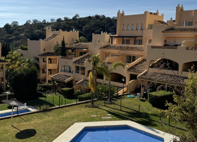 Apartment Middle Floor in Elviria - 1
