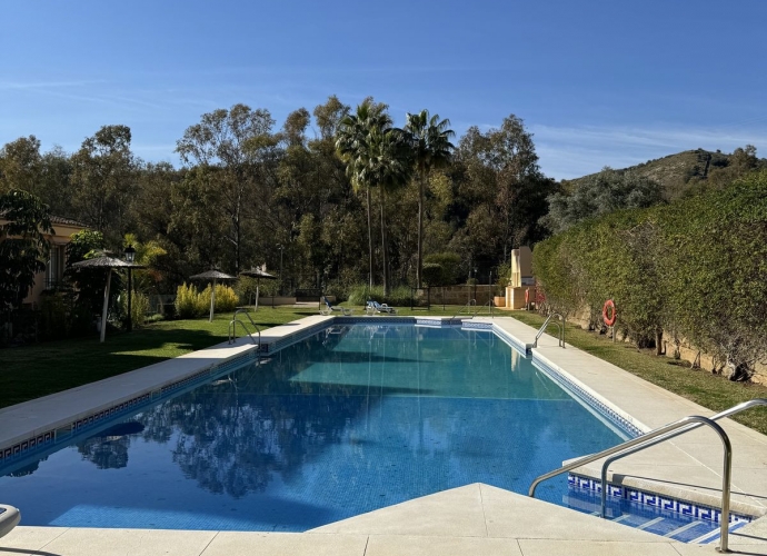 Apartment Middle Floor in Elviria - 2