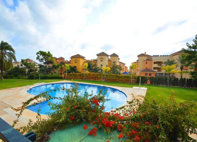 Studio Middle Floor in Elviria - 1