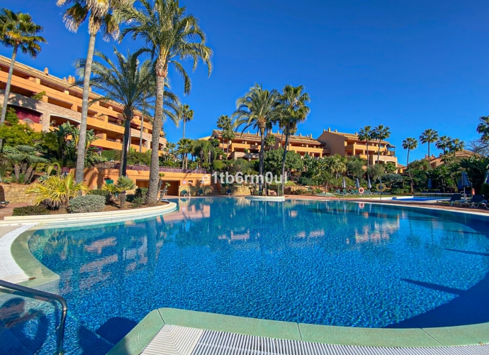 Appartement milieu d’Etage situé à Bahía de Marbella Gran Bahía  - 1