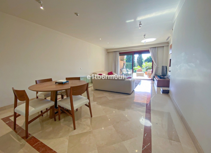 Appartement milieu d’Etage situé à Bahía de Marbella Gran Bahía  - 3