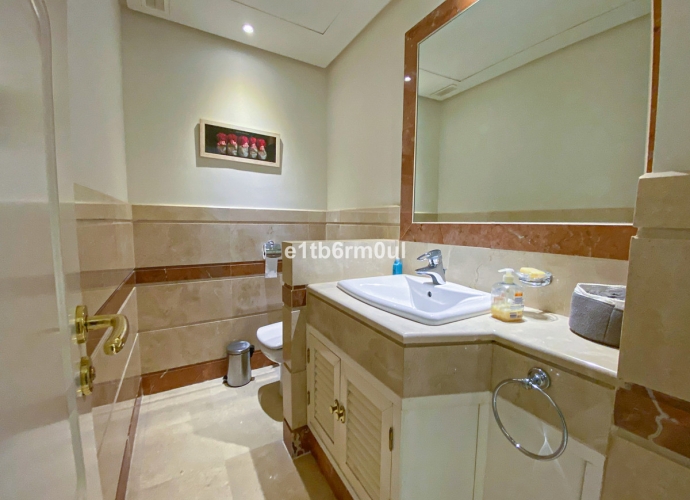 Appartement milieu d’Etage situé à Bahía de Marbella Gran Bahía  - 8