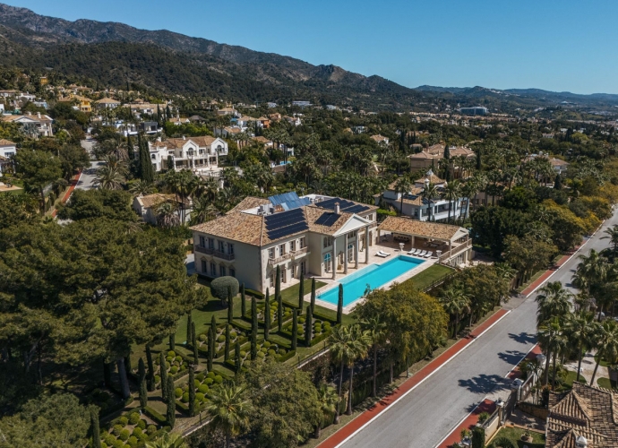Villa Detached in Sierra Blanca - 4