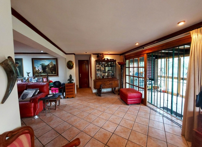 Villa Detached in Cancelada - 4