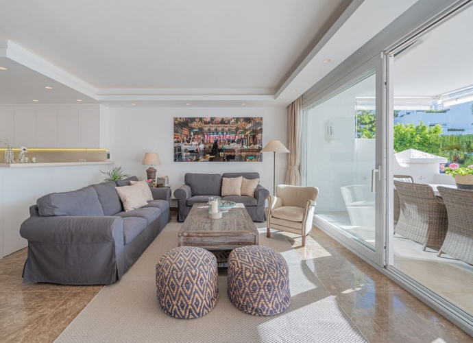 Apartment Middle Floor in Marbella Alhambra del Mar  - 5