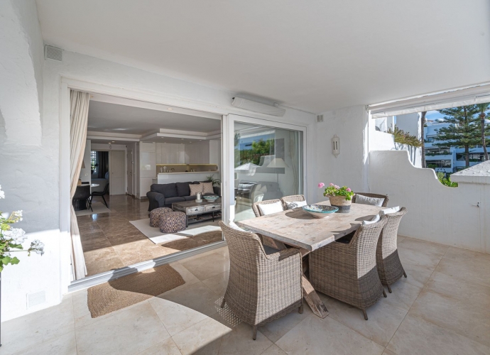Apartment Middle Floor in Marbella Alhambra del Mar  - 8