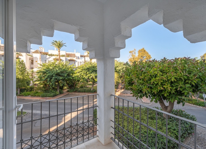 Apartment Middle Floor in Marbella Alhambra del Mar  - 9