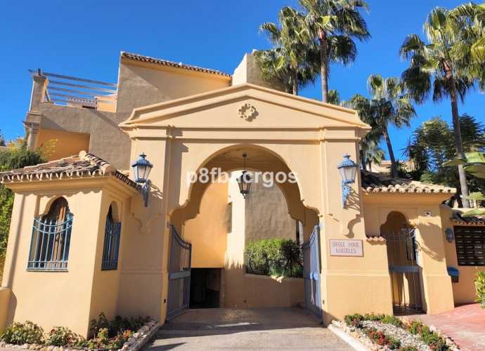 Apartamento Planta Baja en Nagüeles Single Home  - 2