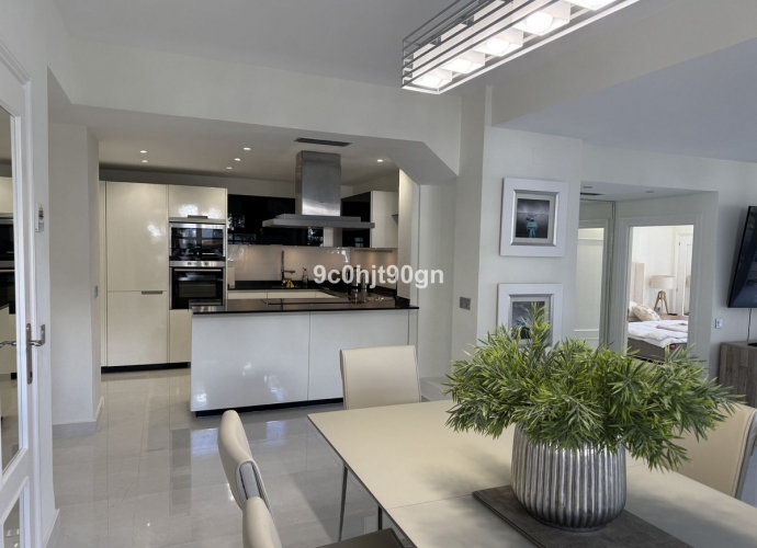 Apartment Middle Floor in Elviria - 8