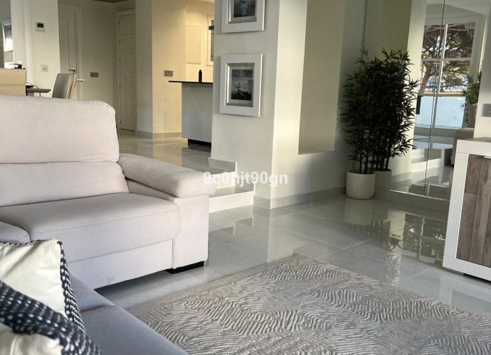 Apartment Middle Floor in Elviria - 10