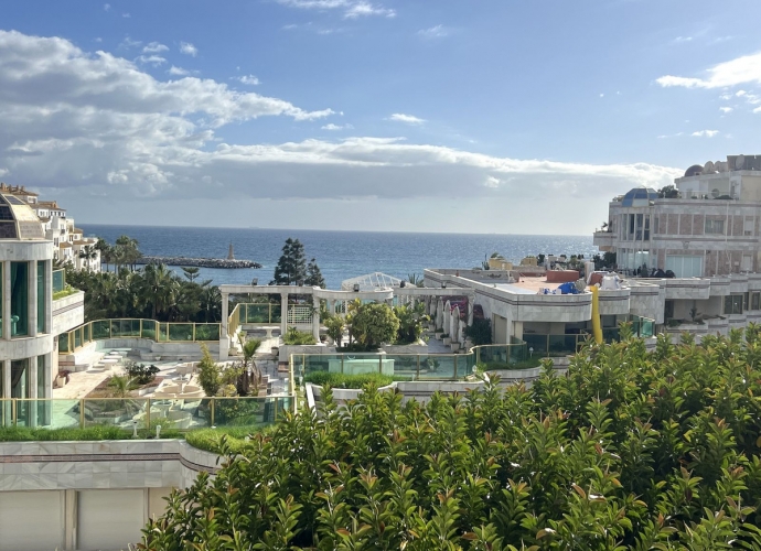 Appartement milieu d’Etage situé à Puerto Banús - 1