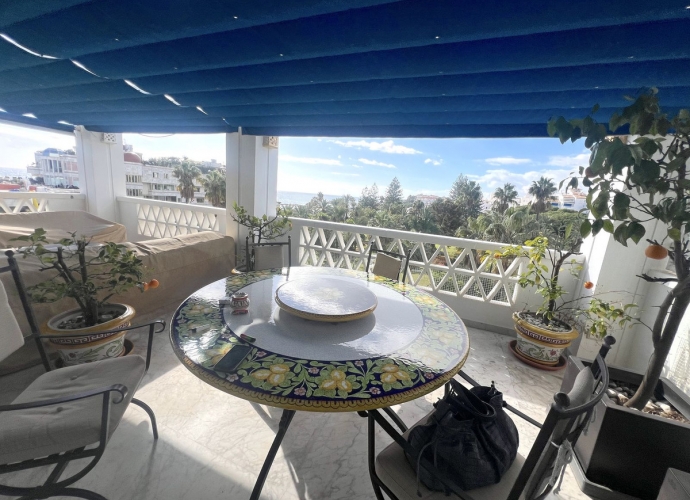 Appartement milieu d’Etage situé à Puerto Banús - 2