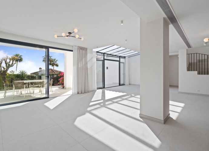 Villa Detached in Elviria - 5
