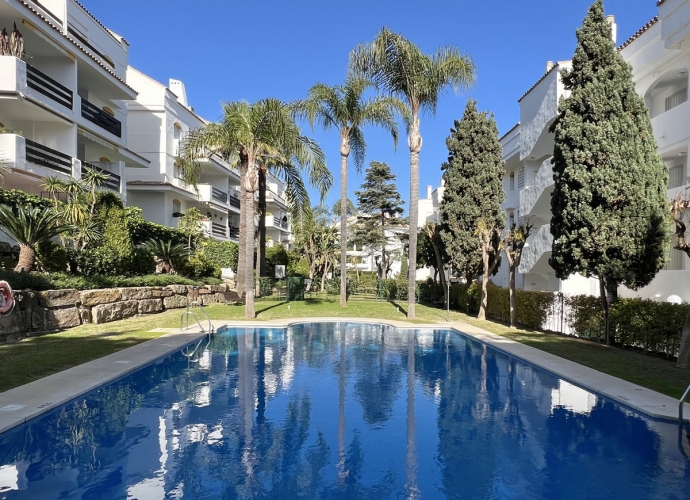 Appartement milieu d’Etage situé à Guadalmina Baja - 1