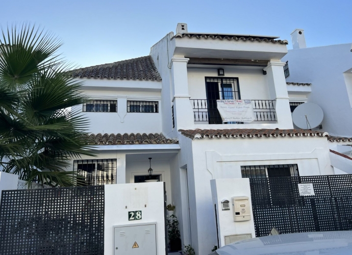 Maison de Ville situé à Nueva Andalucía Los Naranjos  - 2