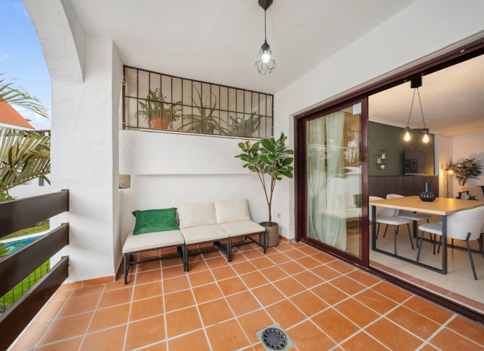 Appartement milieu d’Etage situé à Nueva Andalucía La Maestranza  - 7