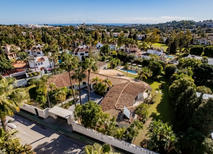 Villa indépendante situé à Nueva Andalucía Villas en Nueva Andalucia  - 2