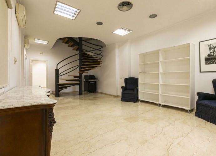 Commercial Other situé à Marbella - 6