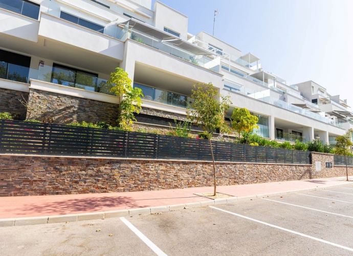 Apartment Middle Floor in Marbella - 2
