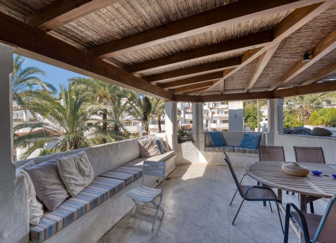 Apartment Middle Floor in Elviria - 2