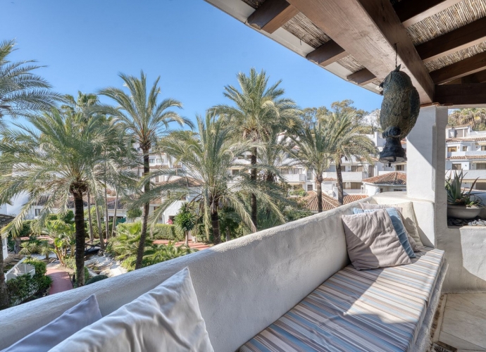 Apartment Middle Floor in Elviria - 4