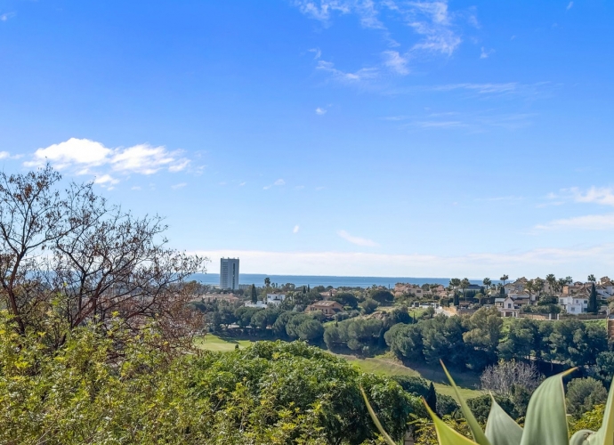 Apartment Middle Floor in Elviria - 3