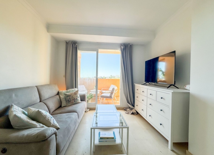 Apartment Middle Floor in Elviria - 5