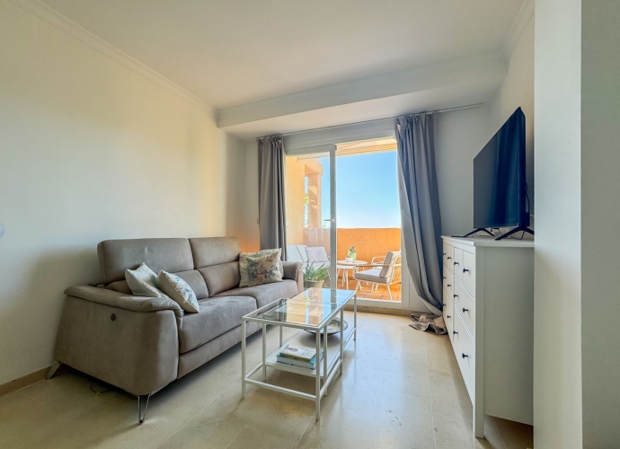 Apartment Middle Floor in Elviria - 7