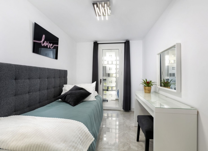 Appartement milieu d’Etage situé à Nueva Andalucía La Maestranza  - 6