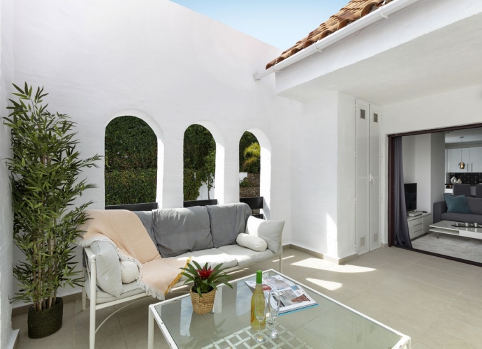 Appartement milieu d’Etage situé à Nueva Andalucía La Maestranza  - 9