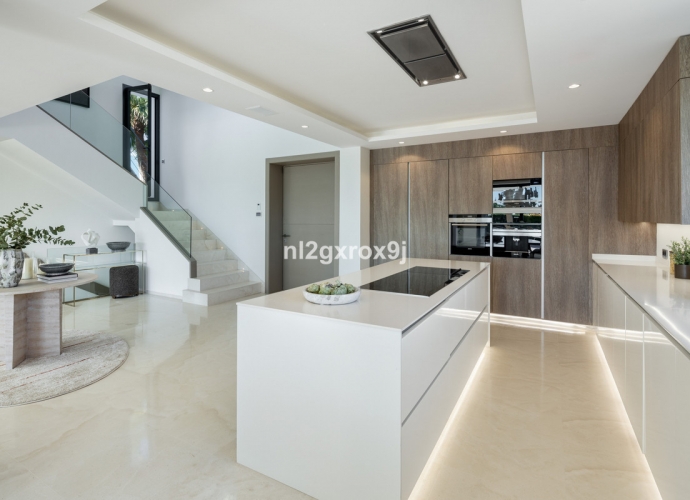 Villa Independiente en The Golden Mile - 3