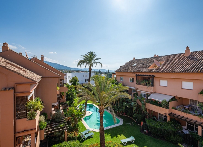 Apartamento Planta Baja en The Golden Mile - 1