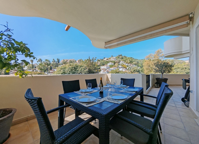 Appartement milieu d’Etage situé à Nueva Andalucía Albatros Hill Club  - 4