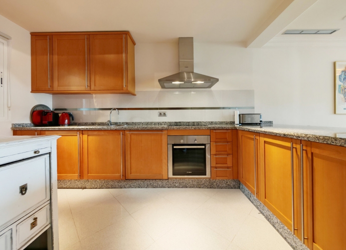 Appartement milieu d’Etage situé à Nueva Andalucía Albatros Hill Club  - 6