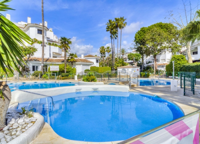 Apartment Middle Floor in Elviria - 10