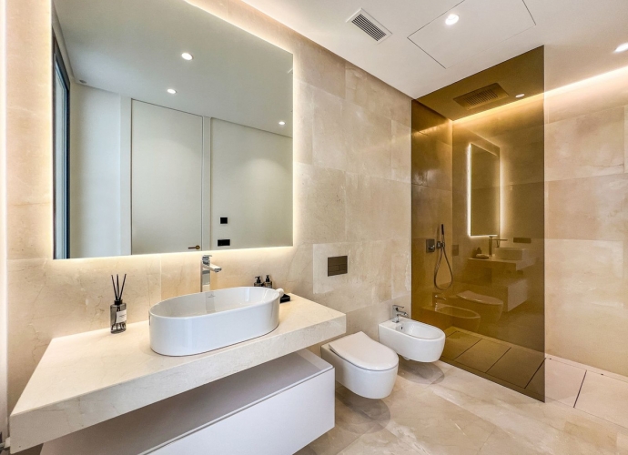 Villa Detached in The Golden Mile - 8