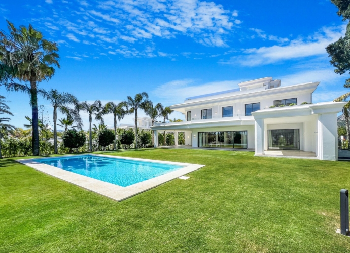 Villa Detached in The Golden Mile - 9