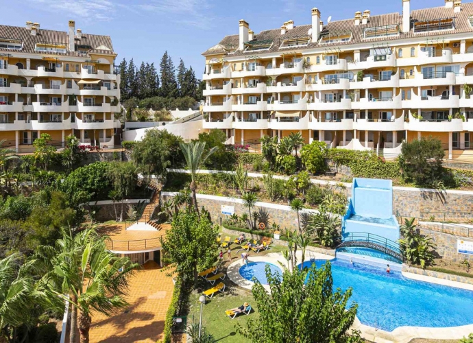 Apartment Penthouse Duplex in Nueva Andalucía Señorío de Aloha  - 8