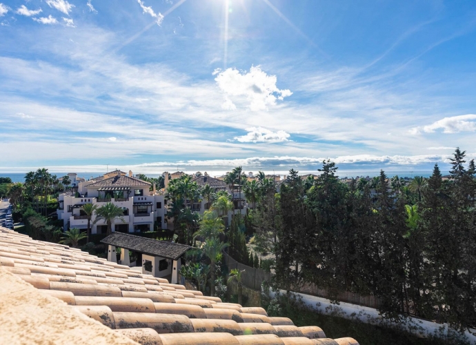 Apartment Penthouse Duplex in Nueva Andalucía Señorío de Aloha  - 9