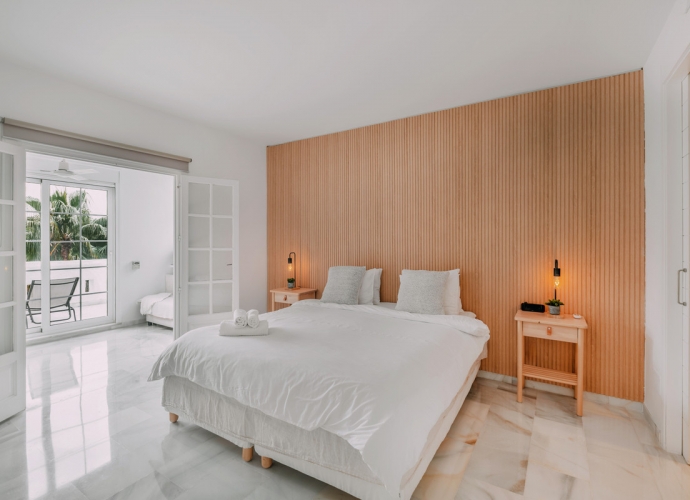 Appartement milieu d’Etage situé à Nueva Andalucía Aldea Blanca  - 6
