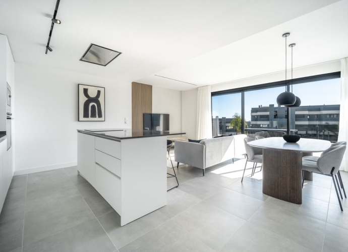 Apartment Middle Floor in New Golden Mile - 10