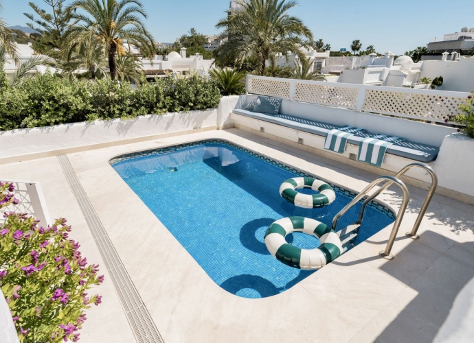Apartment Penthouse Duplex in Marbella Alhambra del Mar  - 9