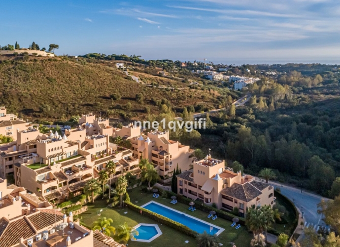 Apartment Middle Floor in Elviria Santa María Village  - 4