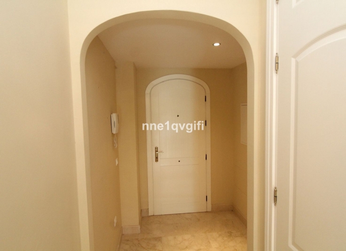 Apartment Middle Floor in Elviria Santa María Village  - 6