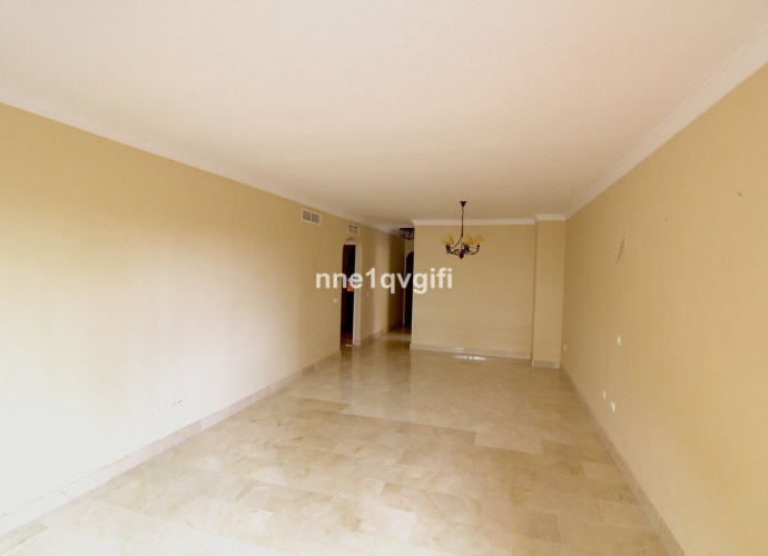 Apartment Middle Floor in Elviria Santa María Village  - 7